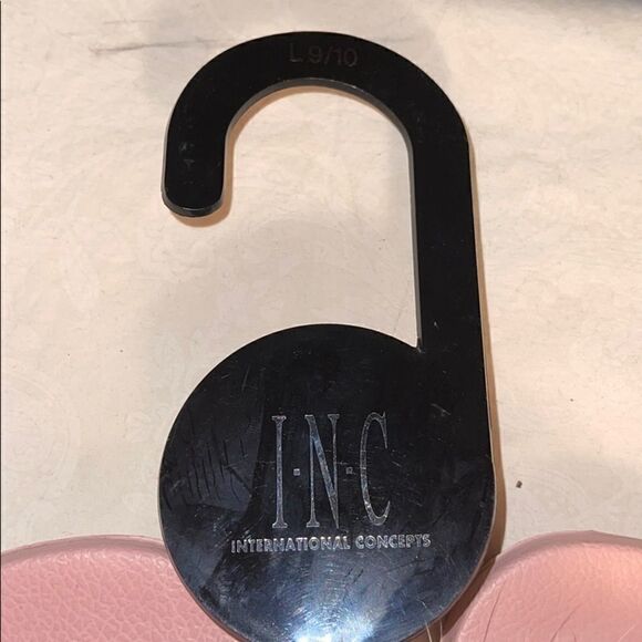 NWT INC open toe fluffy pink slippersUS11/12 - Picture 3 of 5